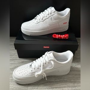 Supreme®/Nike® Air Force 1 Low